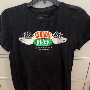 Central Perk Tee Shirt; Size Small